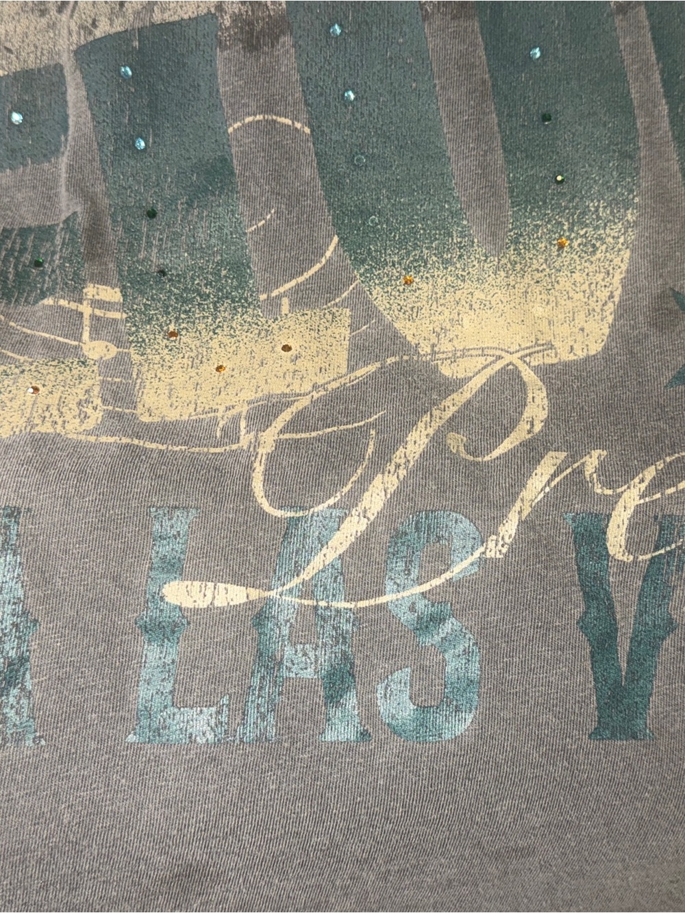 Vintage-Style Graphic Tee with Cream Portrait and Teal Stars - Picture 3 of 6